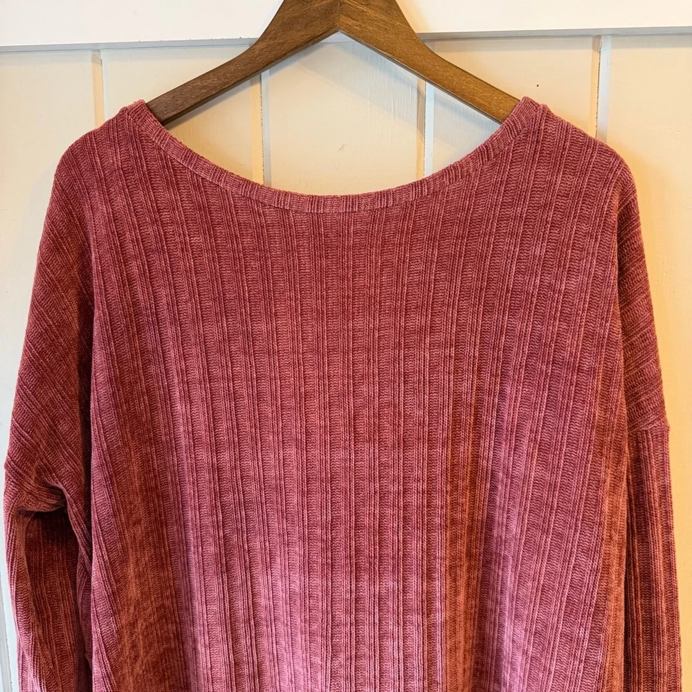 Easel Long Sleeve Burgundy Red Velvet Ribbed Sweater w/ Open Back, Size L, NWOT